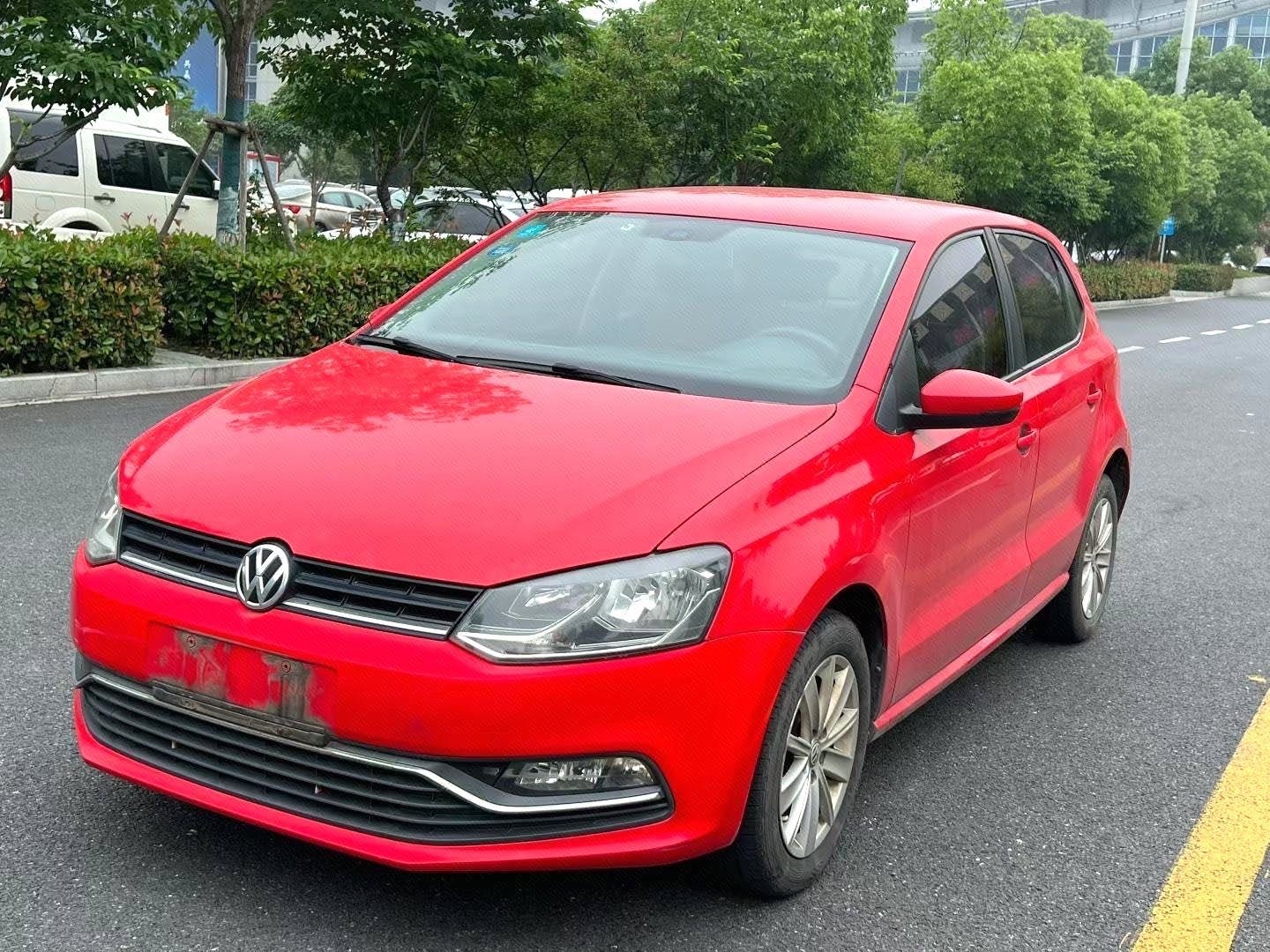 Volkswagen Polo 2015 Volkswagen Polo 2015 car image
