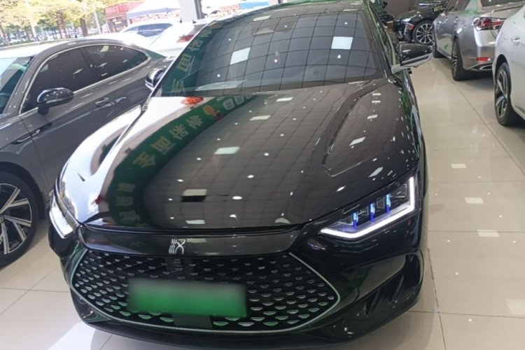 BYD Han 2023 car image #3