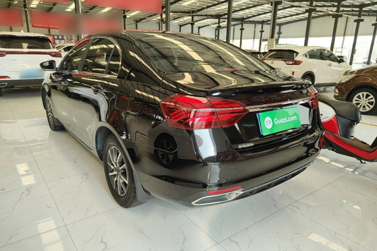 2019 car image #5