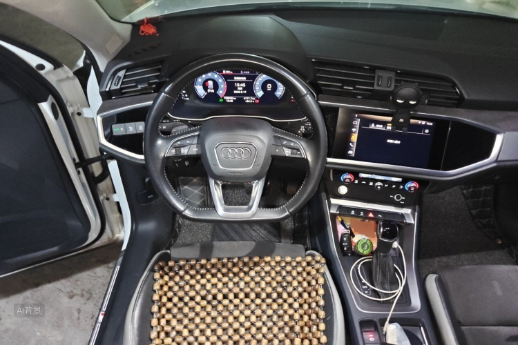Audi Q3 2019 #12 Audi Q3 2019 car image #12