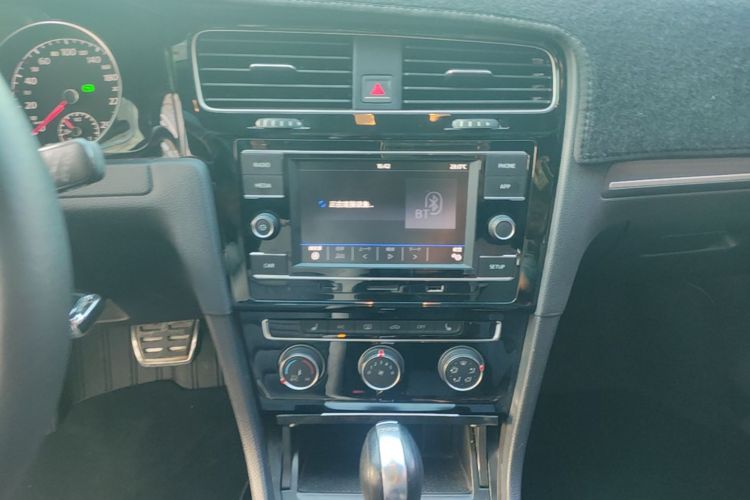 Volkswagen Golf 2017 #13 Volkswagen Golf 2017 car image #13