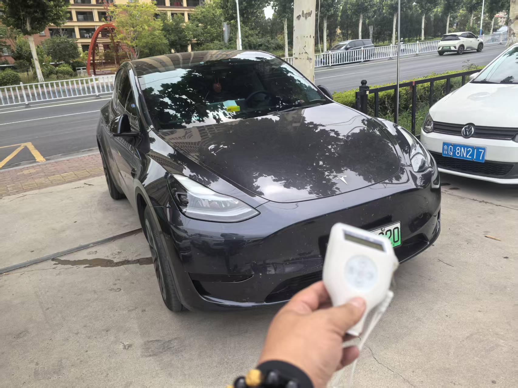 Tesla Model Y 2024 #2 Tesla Model Y 2024 car image #2