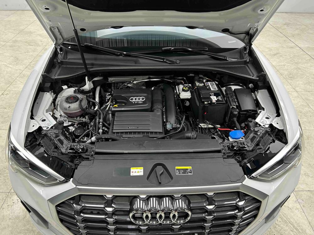 Audi Q3 2022 car image #6