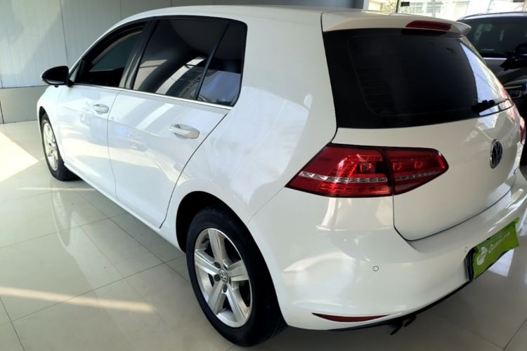 Volkswagen Golf 2015 car image #5