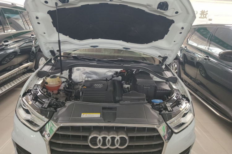 Audi Q3 2017 #20 Audi Q3 2017 car image #20