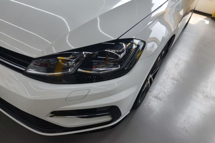 Volkswagen Golf 2019 car image #23