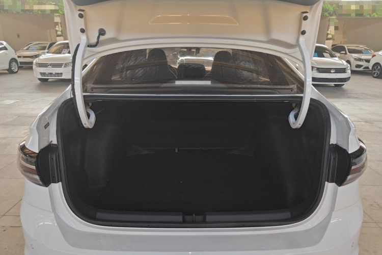 Volkswagen Lavida 2023 car image #19