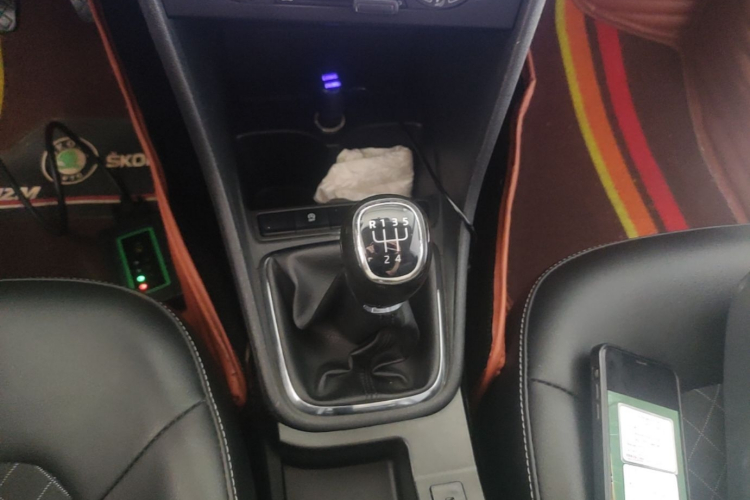 Skoda Rapid 2019 #14 Skoda Rapid 2019 image de voiture #14