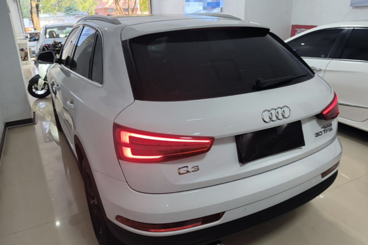 Audi Q3 2018 #5 Audi Q3 2018 car image #5