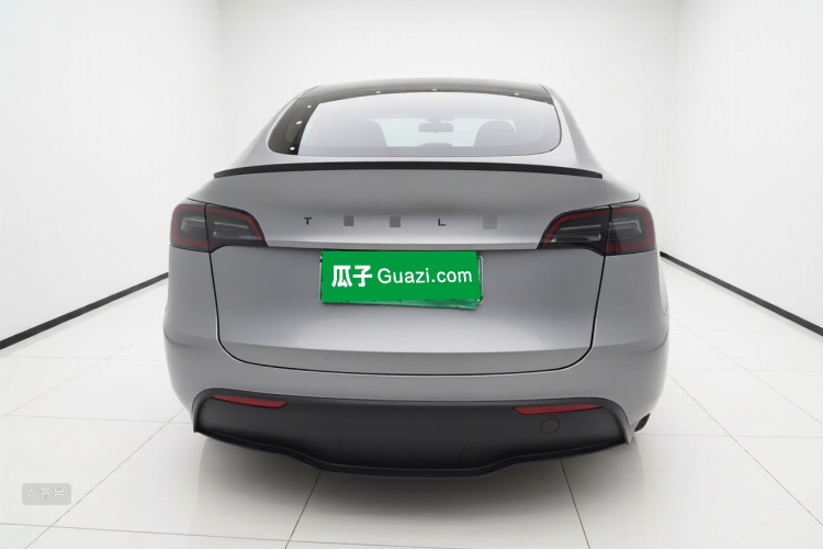 Tesla Model Y 2022 car image #6