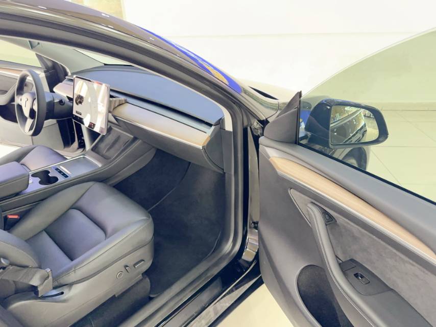 Tesla Model Y 2021 #8 Tesla Model Y 2021 car image #8