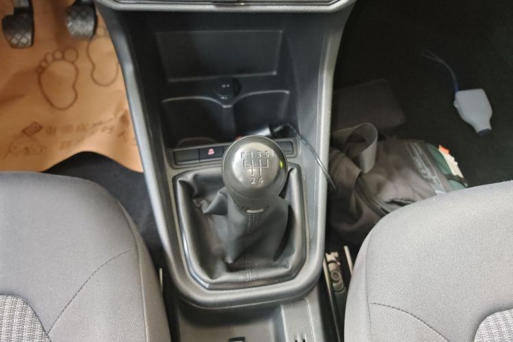 Volkswagen Santana 2019 car image #14