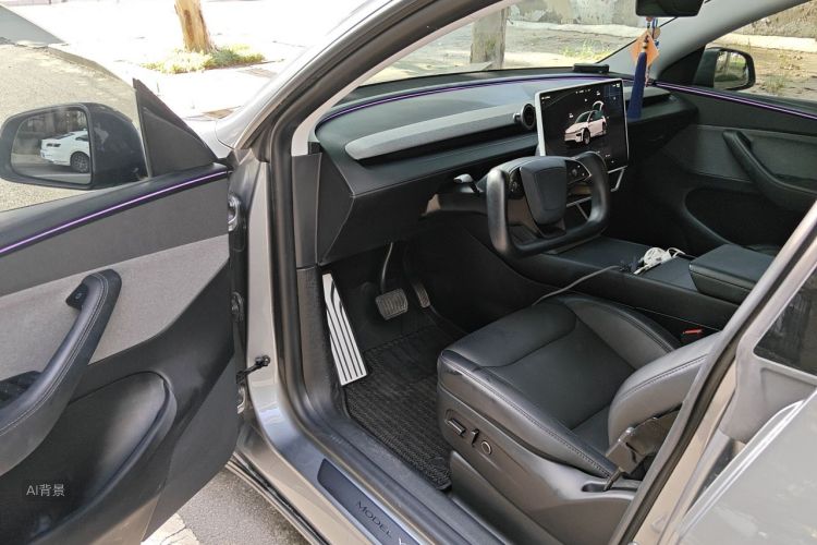 Tesla Model Y 2025 #18 Tesla Model Y 2025 car image #18