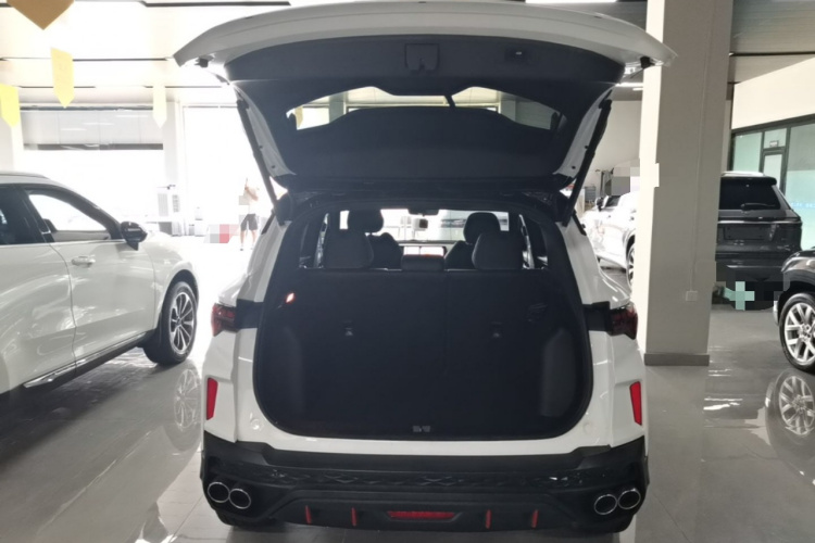 GEELY Coolray 2023 car image #19
