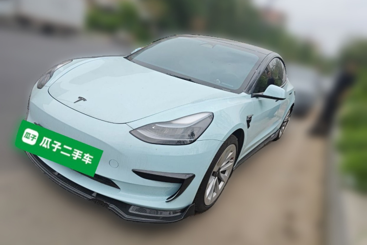 Tesla Model 3 2023 car image #2