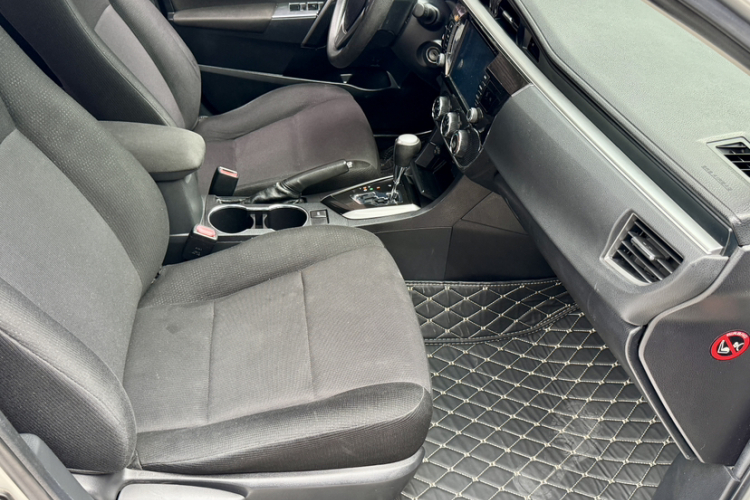 Toyota Corolla 2016 immagine di auto #24