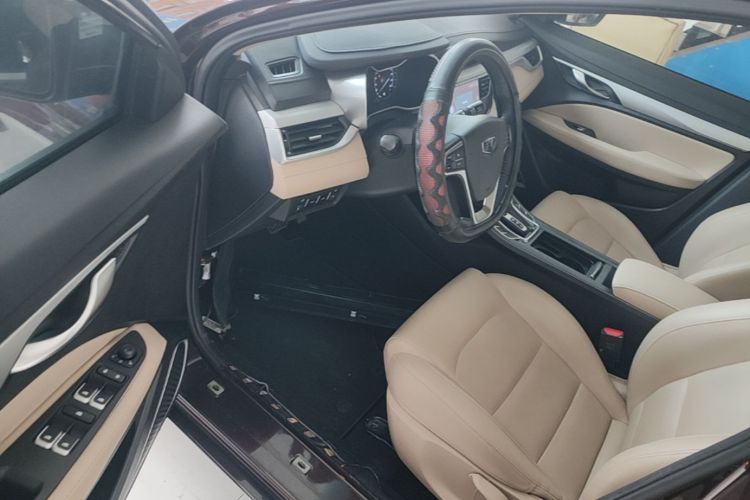 GEELY Emgrand 2019 #16 GEELY Emgrand 2019 car image #16
