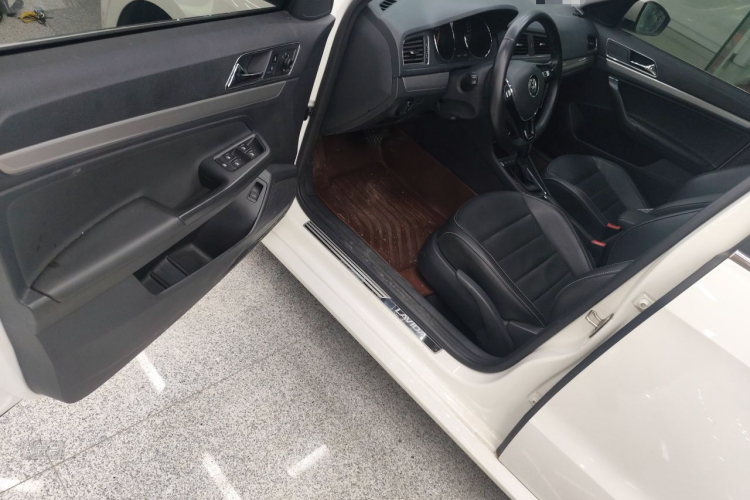 Volkswagen Lavida 2018 immagine di auto #18