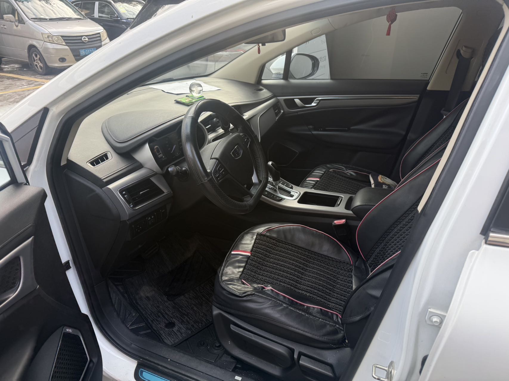 GEELY Emgrand GS 2018 изображение автомобиля #4