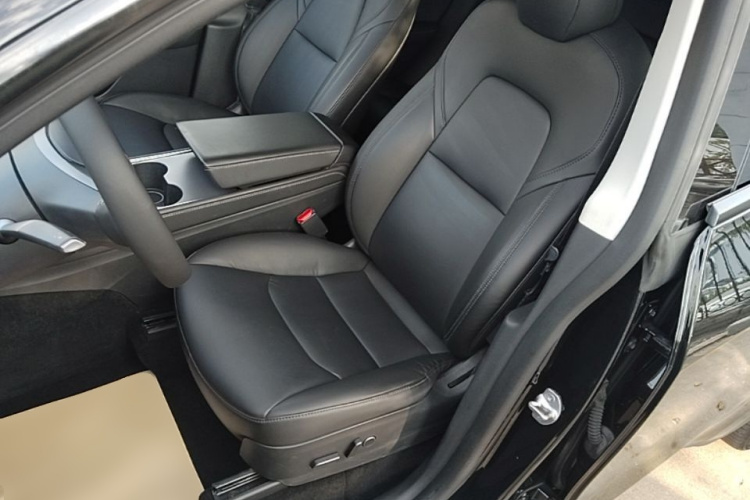Tesla Model Y 2021 صورة سيارة #15