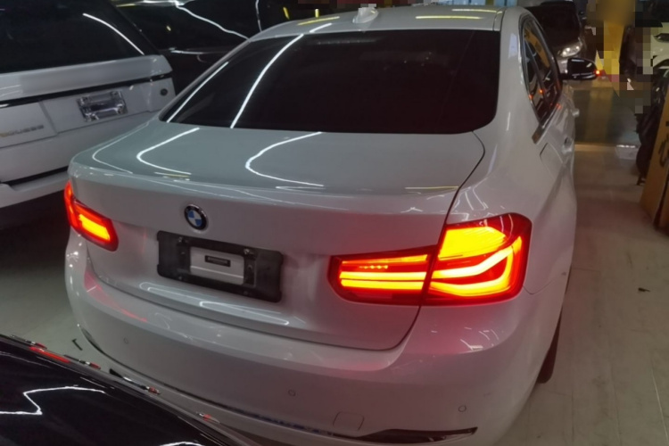 BMW 3 Series 2016 car image #6