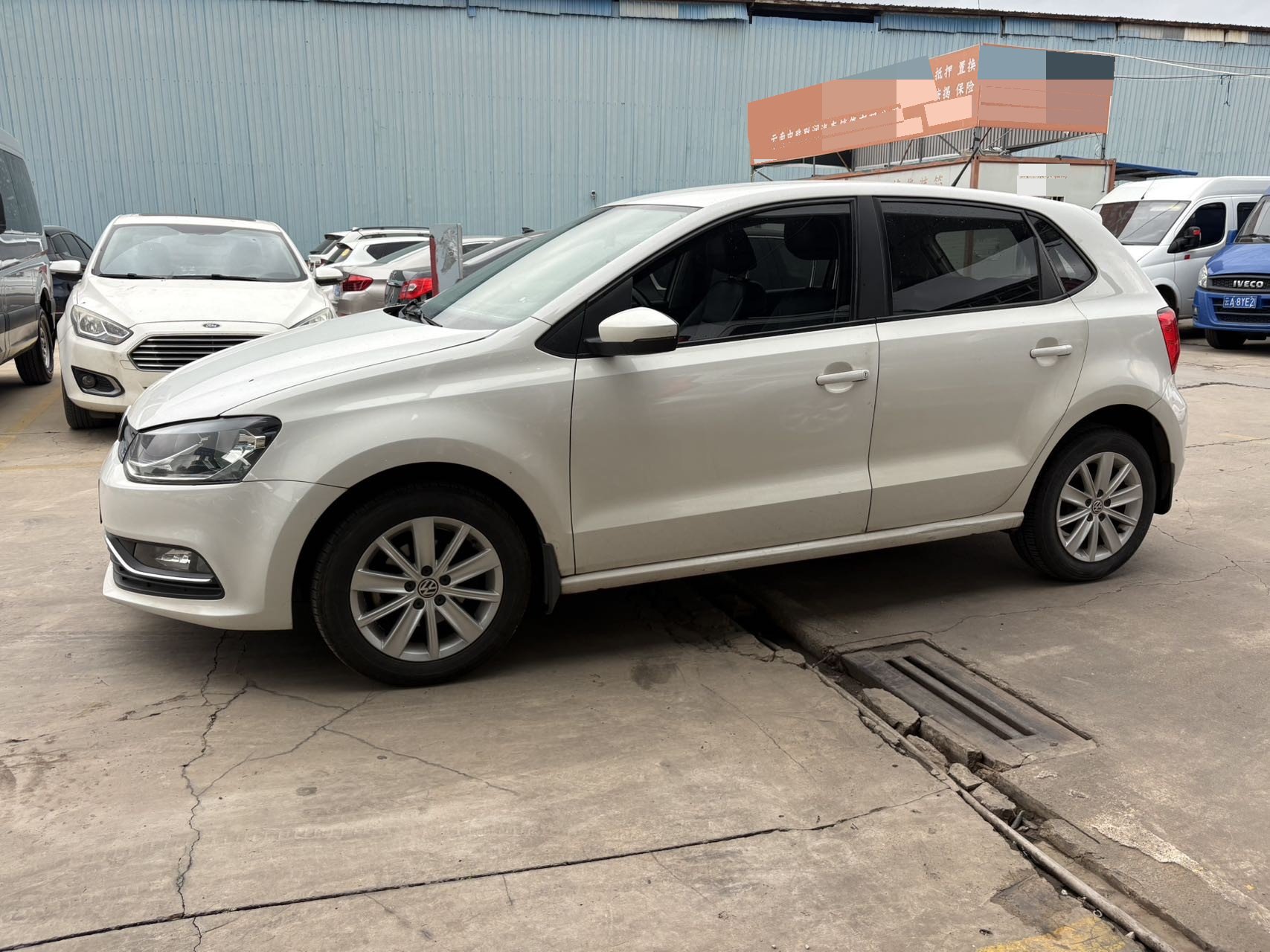 Volkswagen Polo 2015 صورة سيارة #2