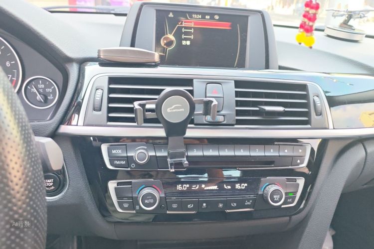 BMW 3 Series 2017 #15 BMW 3 Series 2017 car image #15