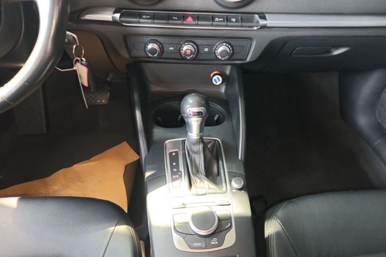 Audi A3 2017 imagem de carro #14