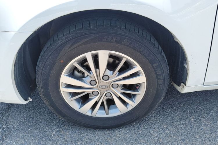 GEELY Emgrand 2019 #9 GEELY Emgrand 2019 car image #9