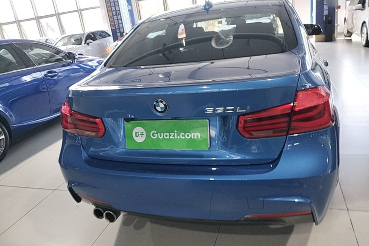 BMW 3 Series 2019 car image #6