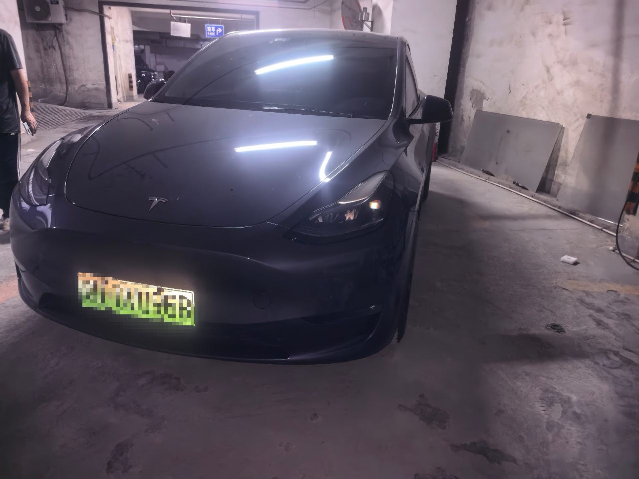 Tesla Model Y 2023 Tesla Model Y 2023 car image