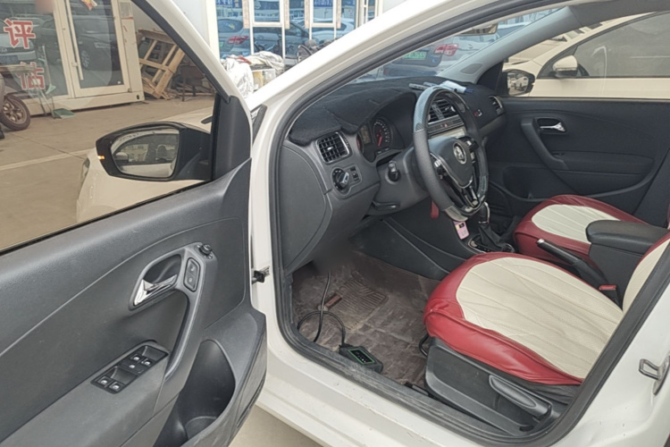 Volkswagen Polo 2017 #16 Volkswagen Polo 2017 car image #16