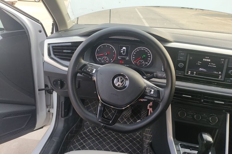 Volkswagen Polo 2020 immagine di auto #11