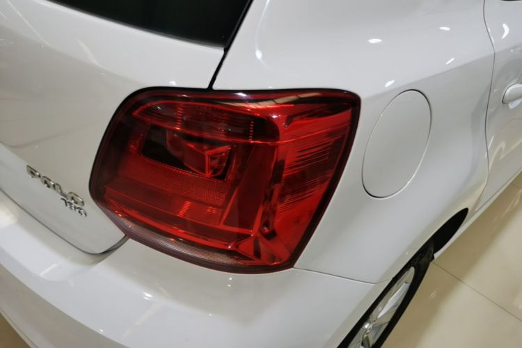 Volkswagen Polo 2019 car image #8