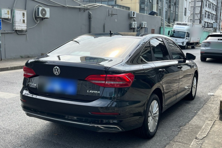 Volkswagen Lavida 2020 car image #8