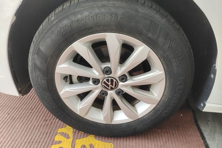 Volkswagen Bora 2023 car image #9