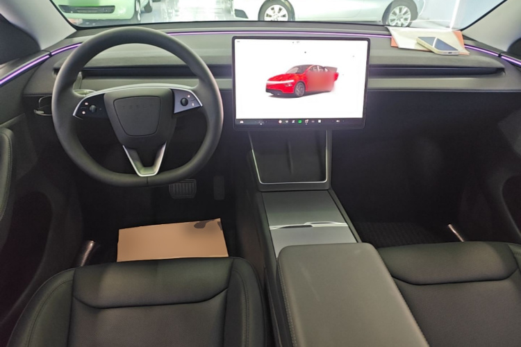 Tesla Model Y 2025 #10 Tesla Model Y 2025 immagine di auto #10