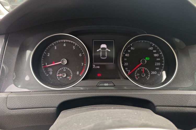 Volkswagen Golf 2018 car image #16