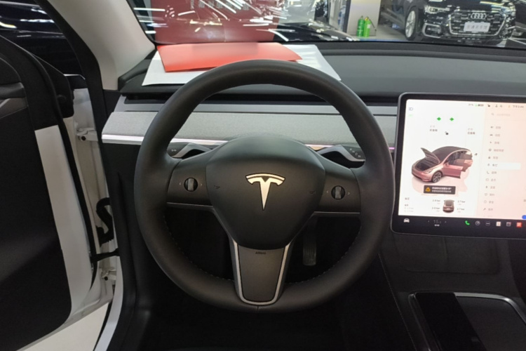 Tesla Model Y 2023 #11 Tesla Model Y 2023 car image #11