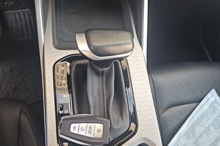 GEELY Emgrand 2024 #18 GEELY Emgrand 2024 car image #18