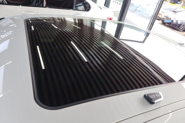 BMW 3 Series 2023 car image #25