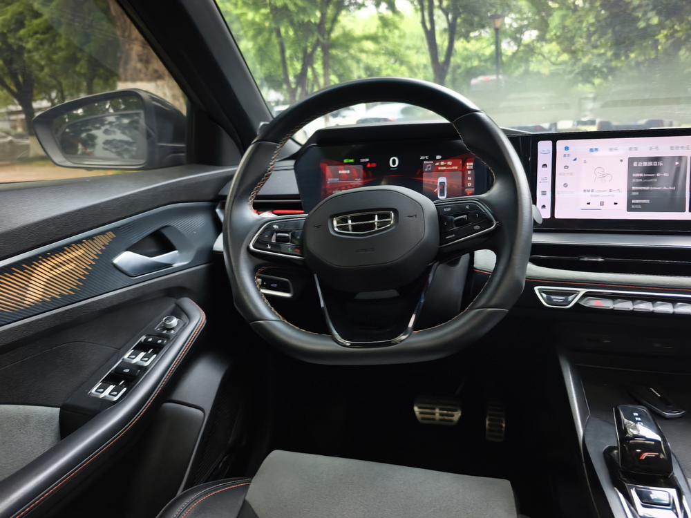GEELY Binray 2022 immagine di auto #16