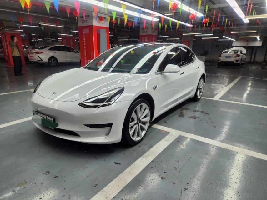 Tesla Model 3 2020 car image 