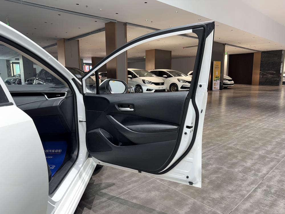 Toyota Corolla 2023 car image #10