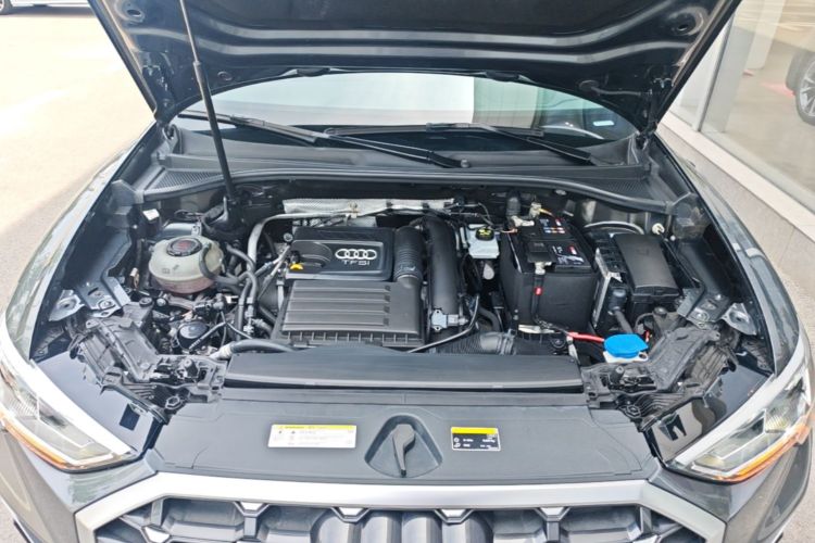 Audi Q3 2021 #20 Audi Q3 2021 car image #20
