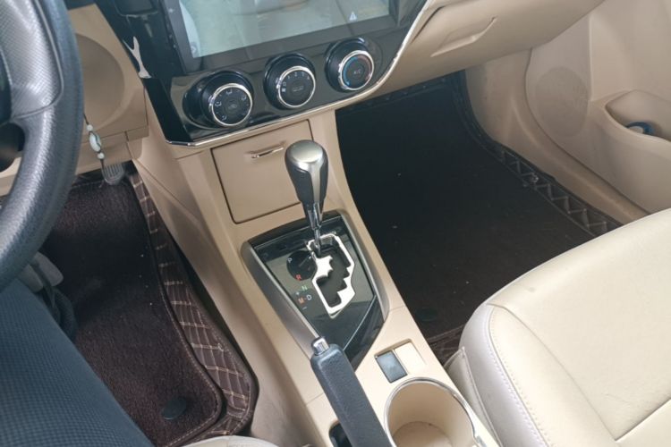 2015 immagine di auto #14