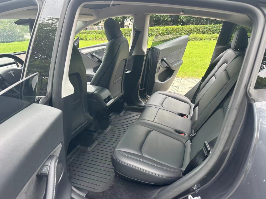 Tesla Model Y 2024 car image #7