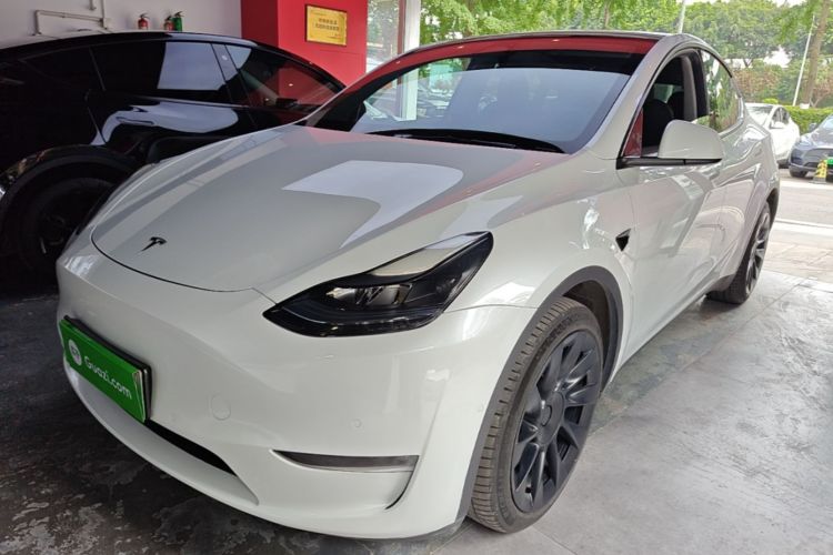 Tesla Model Y 2023 #2 Tesla Model Y 2023 car image #2