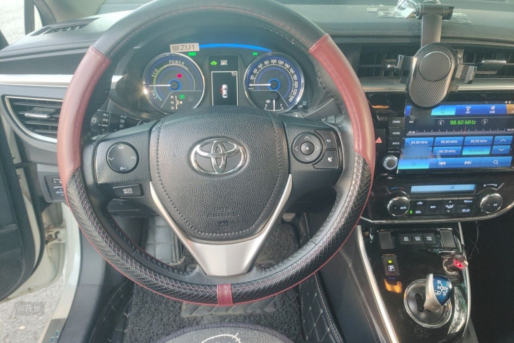 Toyota Corolla 2017 #12 Toyota Corolla 2017 car image #12
