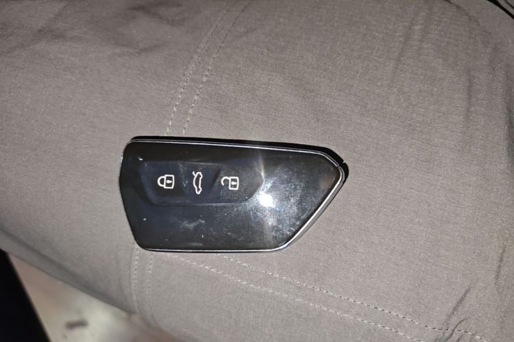Volkswagen Golf 2021 car image #14